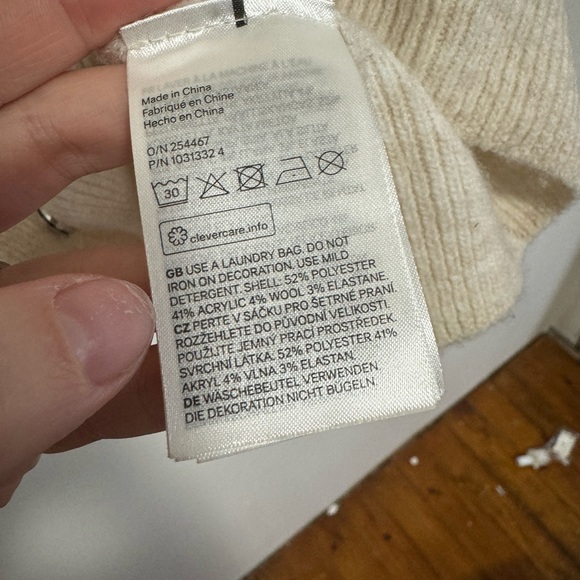 H&M Cream Cardigan with Pearls - Picture 2 of 3